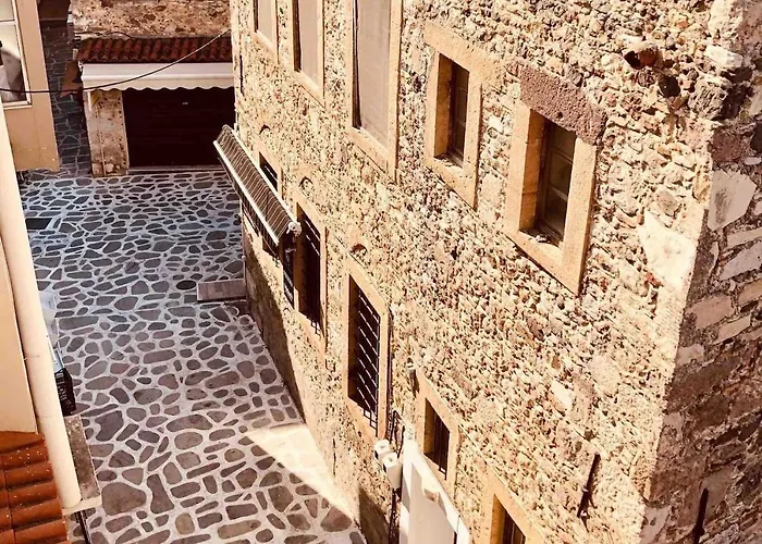 Old Town Wooden-garden House Apartamento