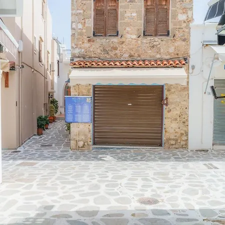 Old Town Wooden-garden House Апартаменты