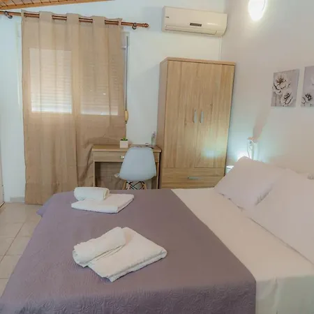 Old Town Wooden-garden House Apartment *