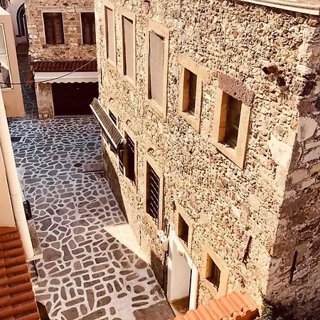 Old Town Wooden-garden House Apartment